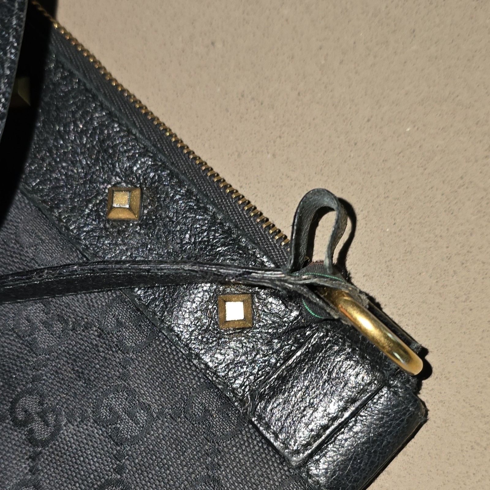 Authentic Gucci GG Canvas Nailhead Flat Messenger Crossbody Bag – Black