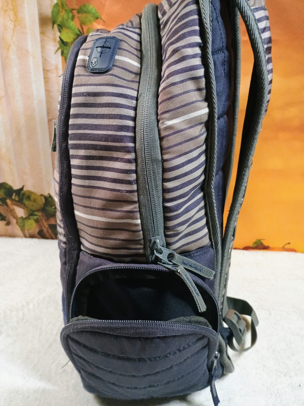 VTG Skullcandy Ink’d Skateboard Backpack Striped Navy Blue & Gray Skate Book Bag