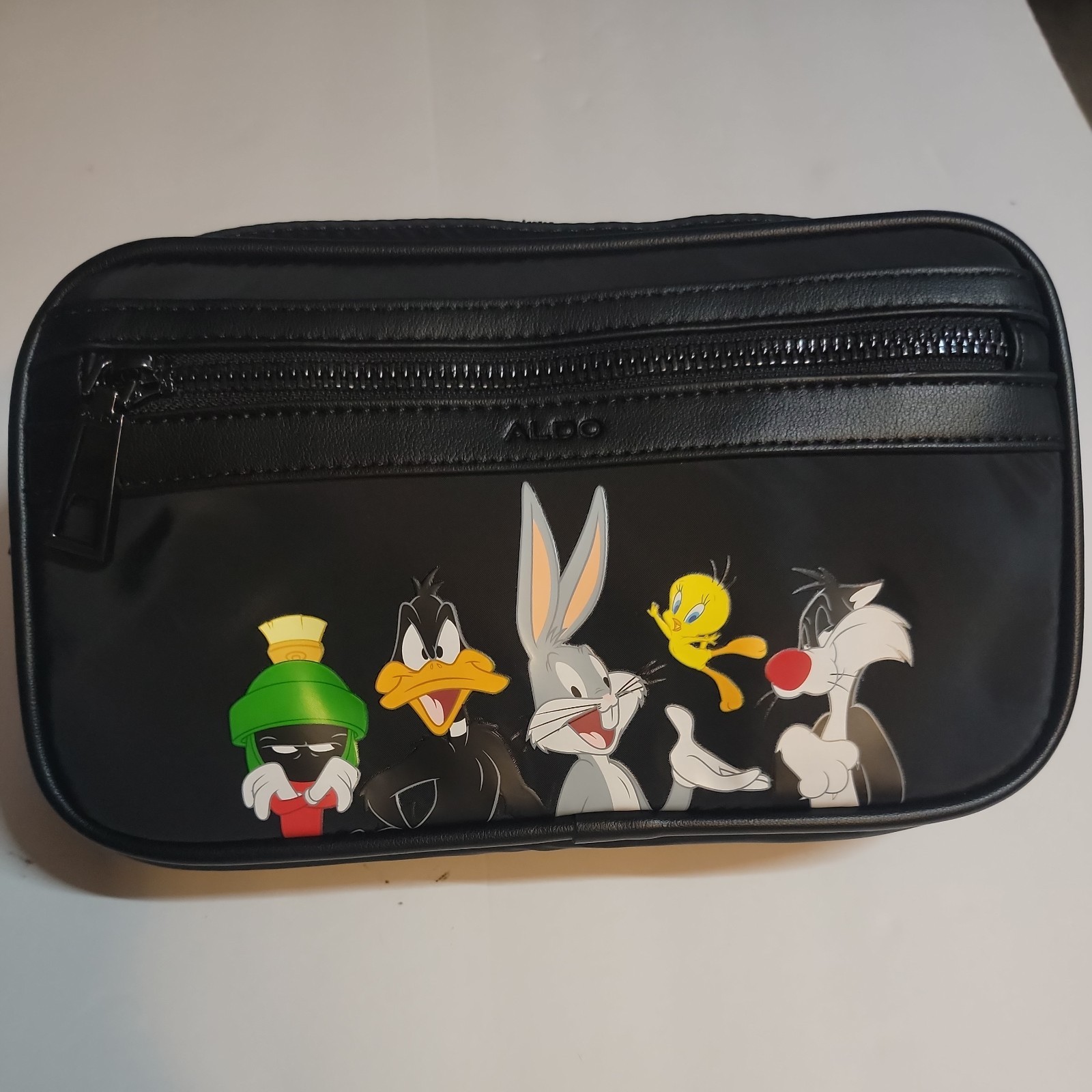 Looney Tunes Aldo LTD Bugs Bunny Daffy Duck Tweedy Bird Fanny Pack Belt Bag NWT