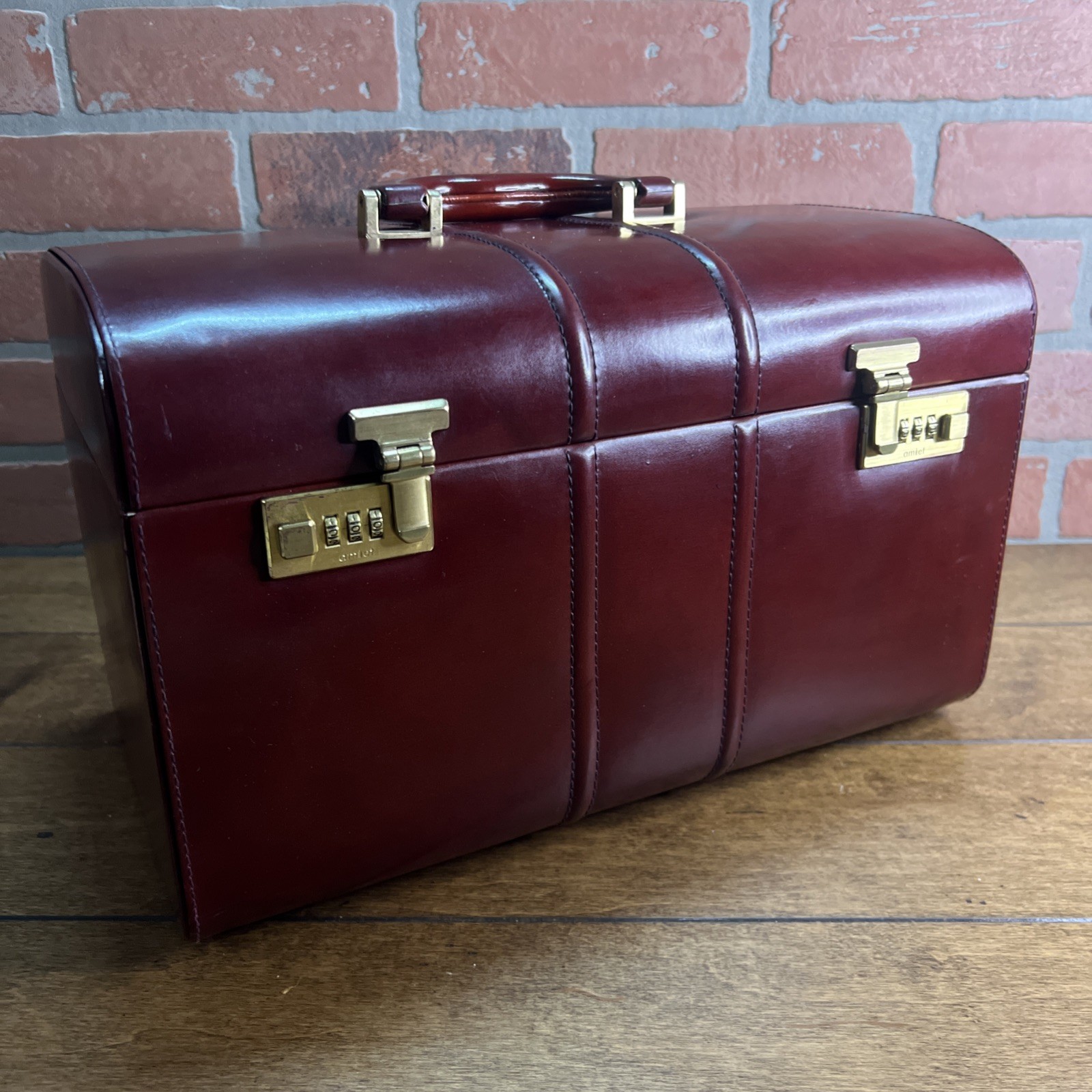 Amiet Bag Briefcase Attache Leather Vintage Train Case Euro Chic International