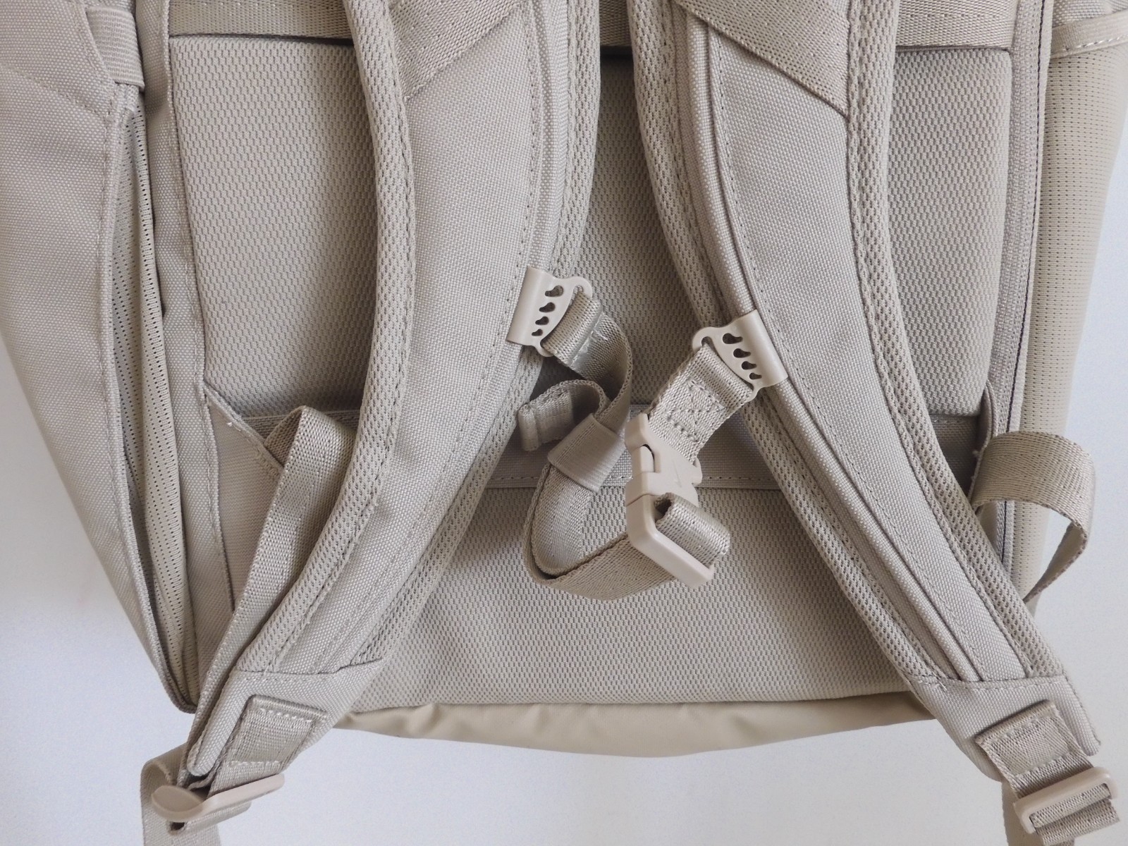Nike Utility Speed Backpack (27L) Desert Khaki Brown [FN4106-251]