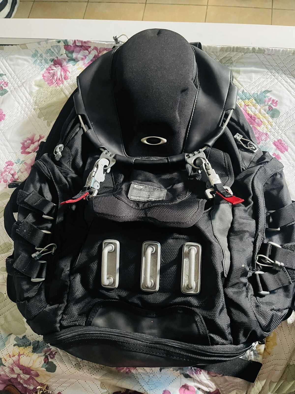 Oakley 34L Kitchen Sink Backpack – Black (92060AODM)