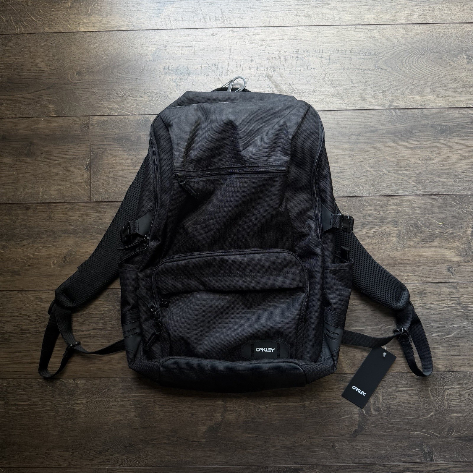 Oakley Black Backpack Crestible Street Pocket Deadstock NWT Laptop Sleeve