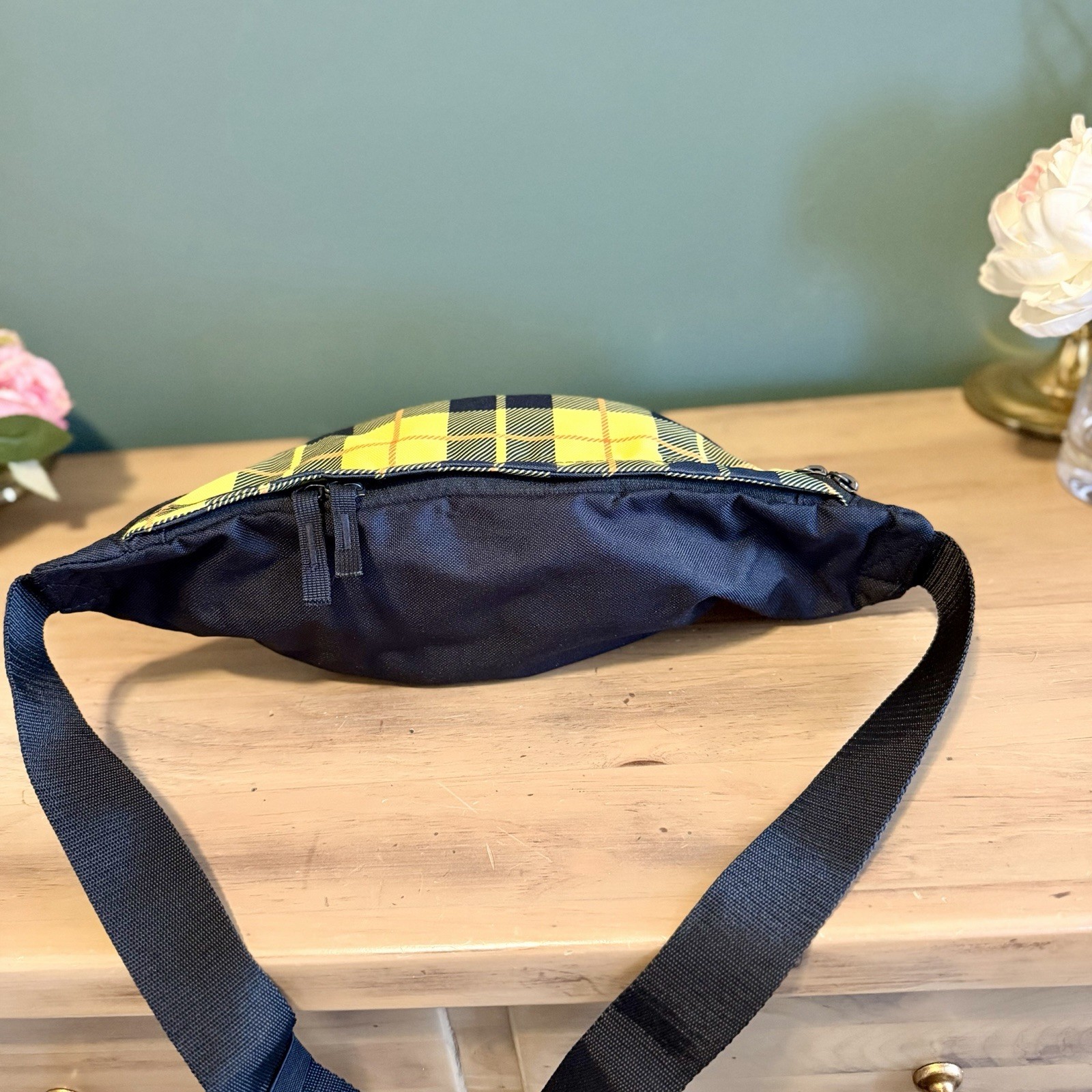 Nike Heritage Plaid Fanny Pack Crossbody Red Yellow Black Plaid NWOT