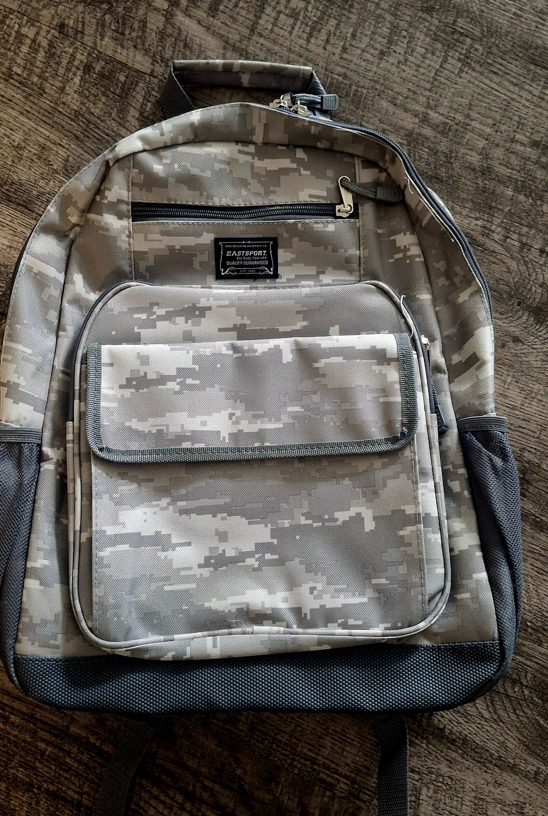 Eastsport Basic tech Backpack in Grey/ Camo. Brand New