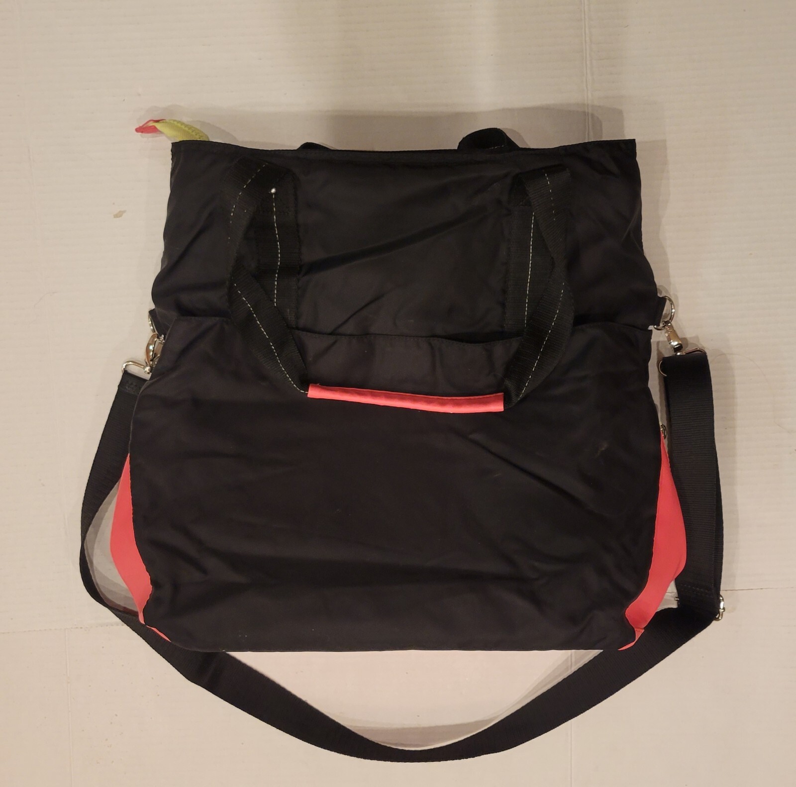 Rare Earth by Stone Mountain Nylon Neon Tote Yoga Gym Bag Preowned