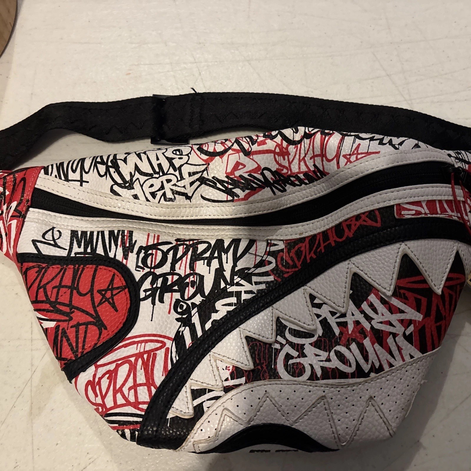Sprayground Garden Of Sharks Mouth Fanny Pack Designer Belt Bag Crossbody Bag