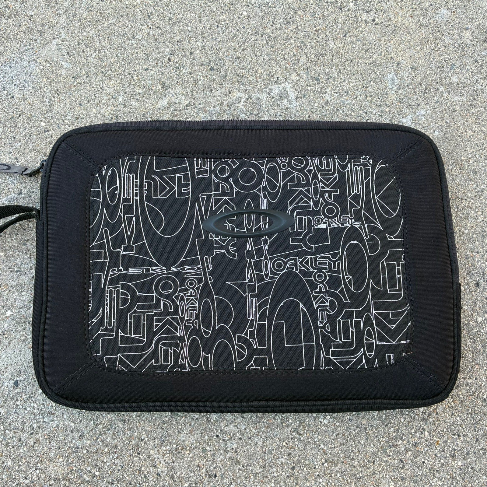 Oakley 14″ Laptop iPad Tablet Protective Case Black