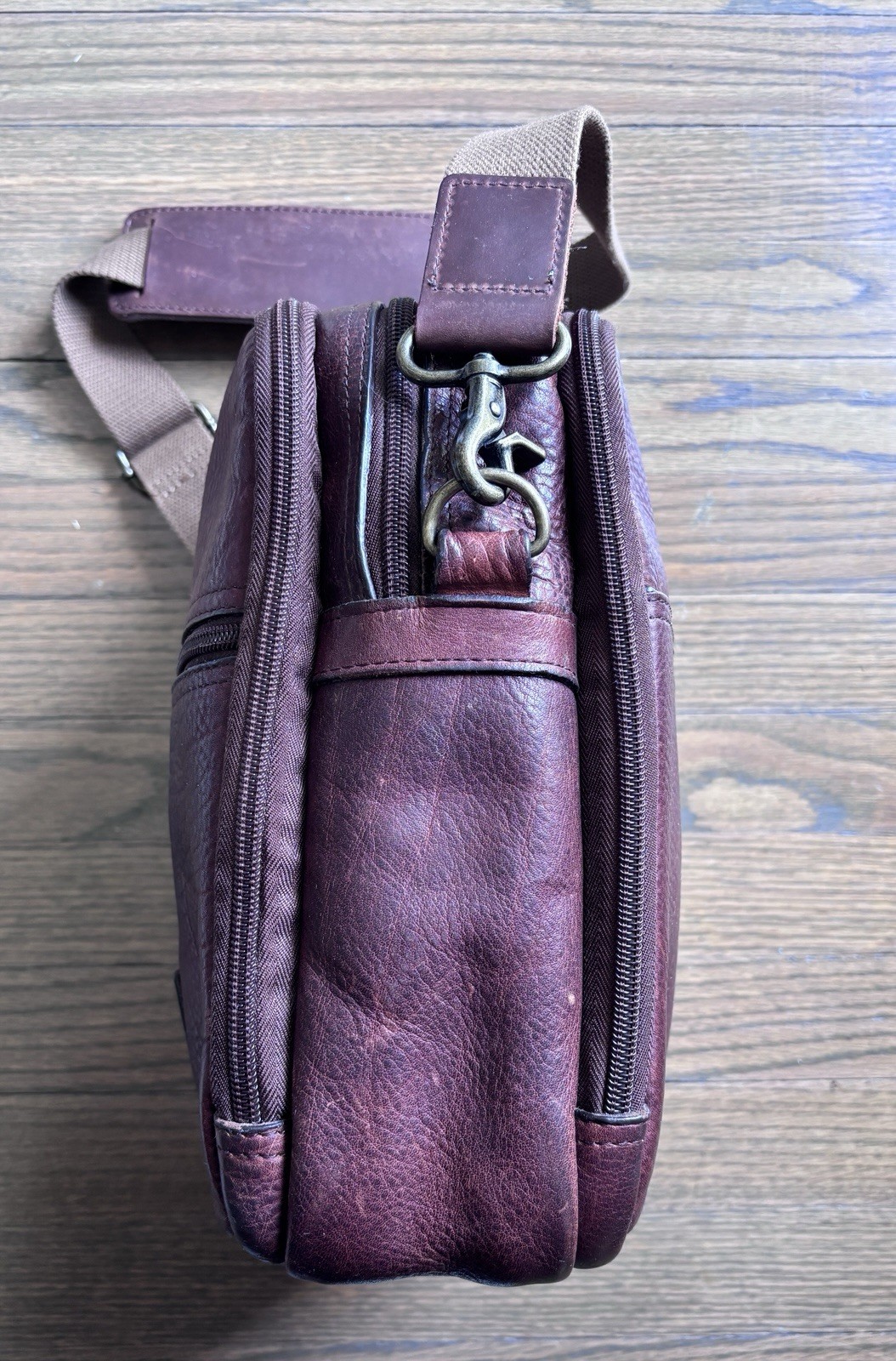 Duluth Trading Co Lifetime Leather Travel Bag Brown Crossbody Messenger 97310