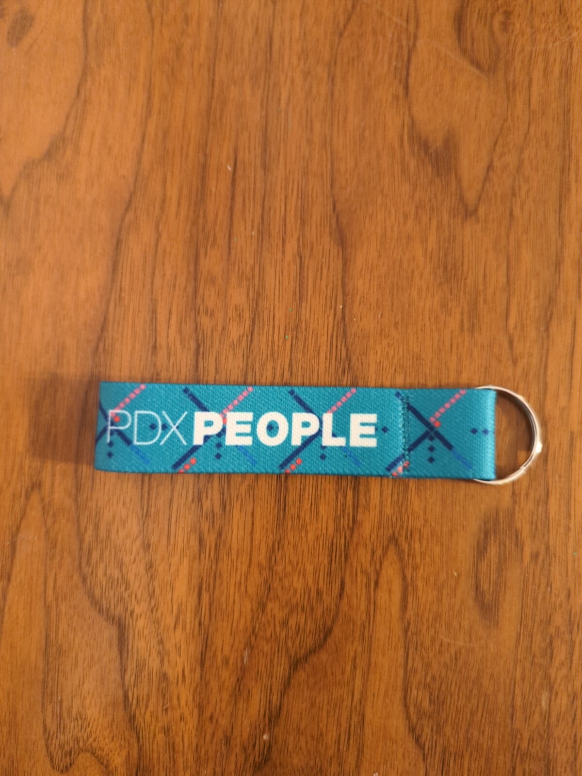 PDX PEOPLE NEW! PORTLAND OREGON AIRPORT CARPET Wrist Key Chain