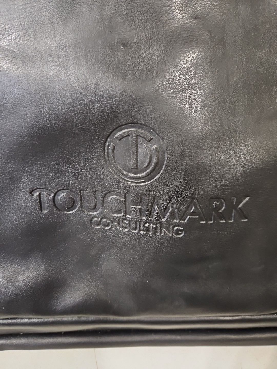 Leeds Touchmark Consulting Leather Shoulder Laptop Carry Case Black Men’s