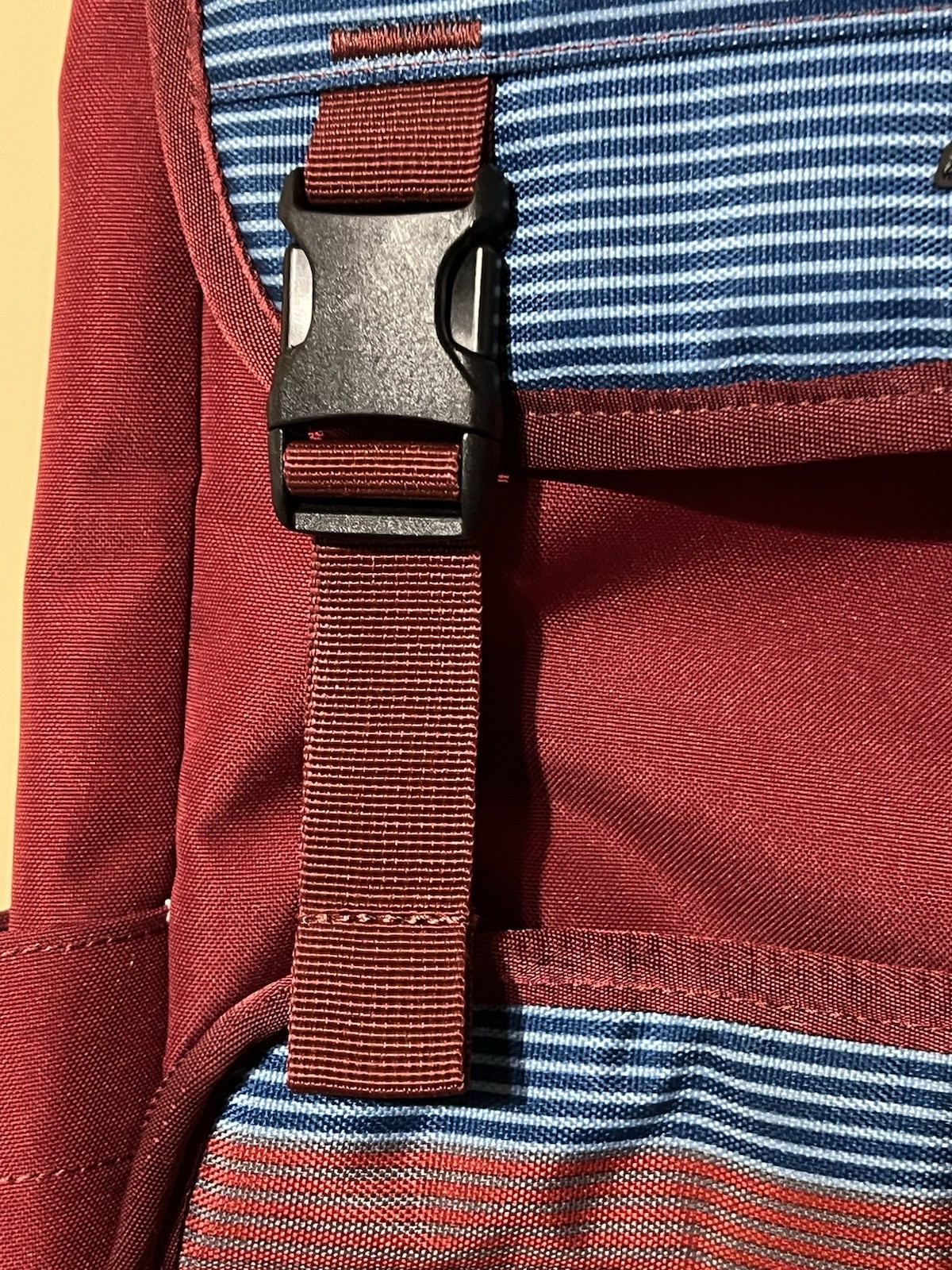 OGIO RUCK 20” Back bag laptop bag Red, Blue, white, , Very Good Condition Rare