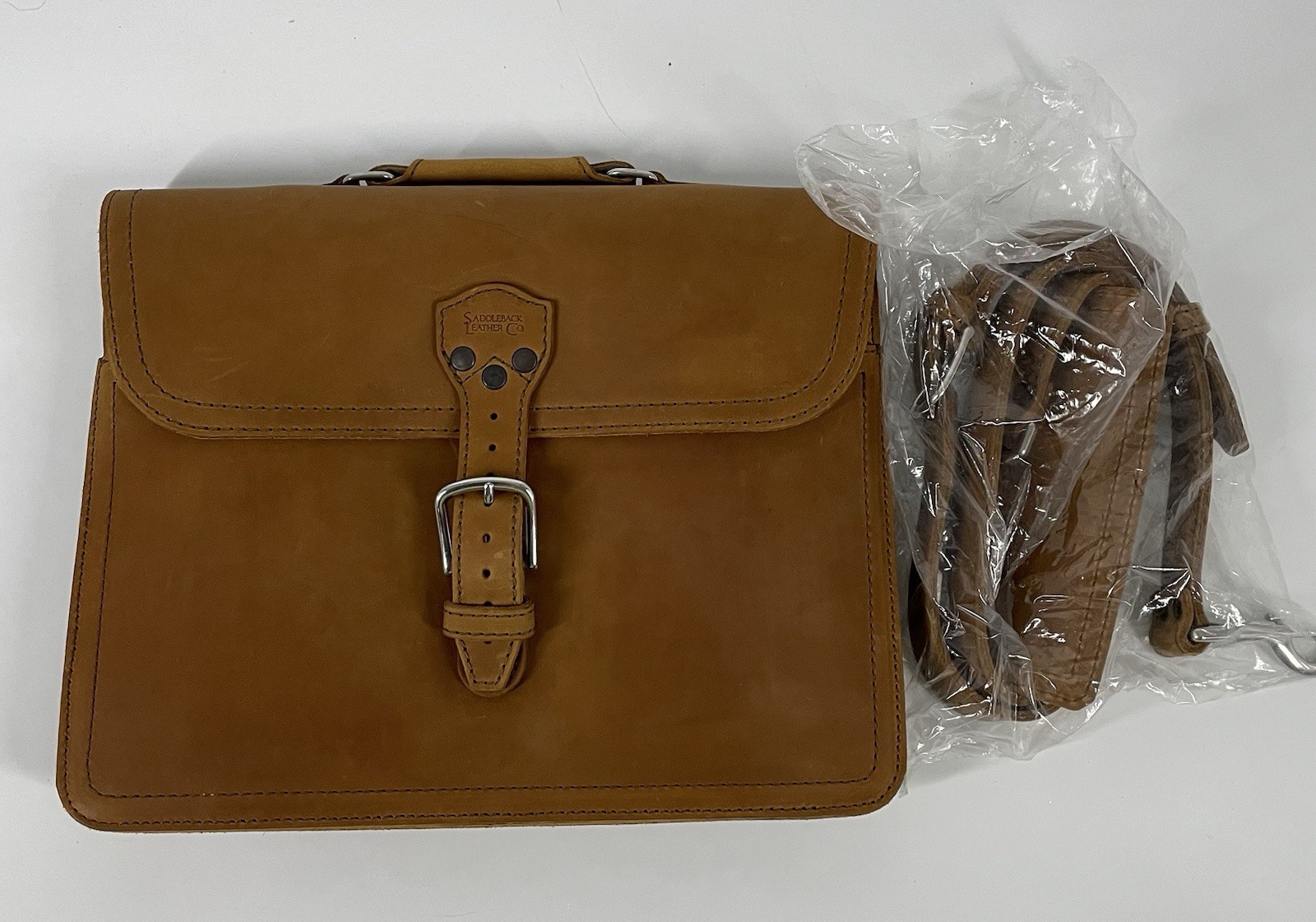 Saddleback Leather Co Fourteener Thin Tobacco Leather Briefcase
