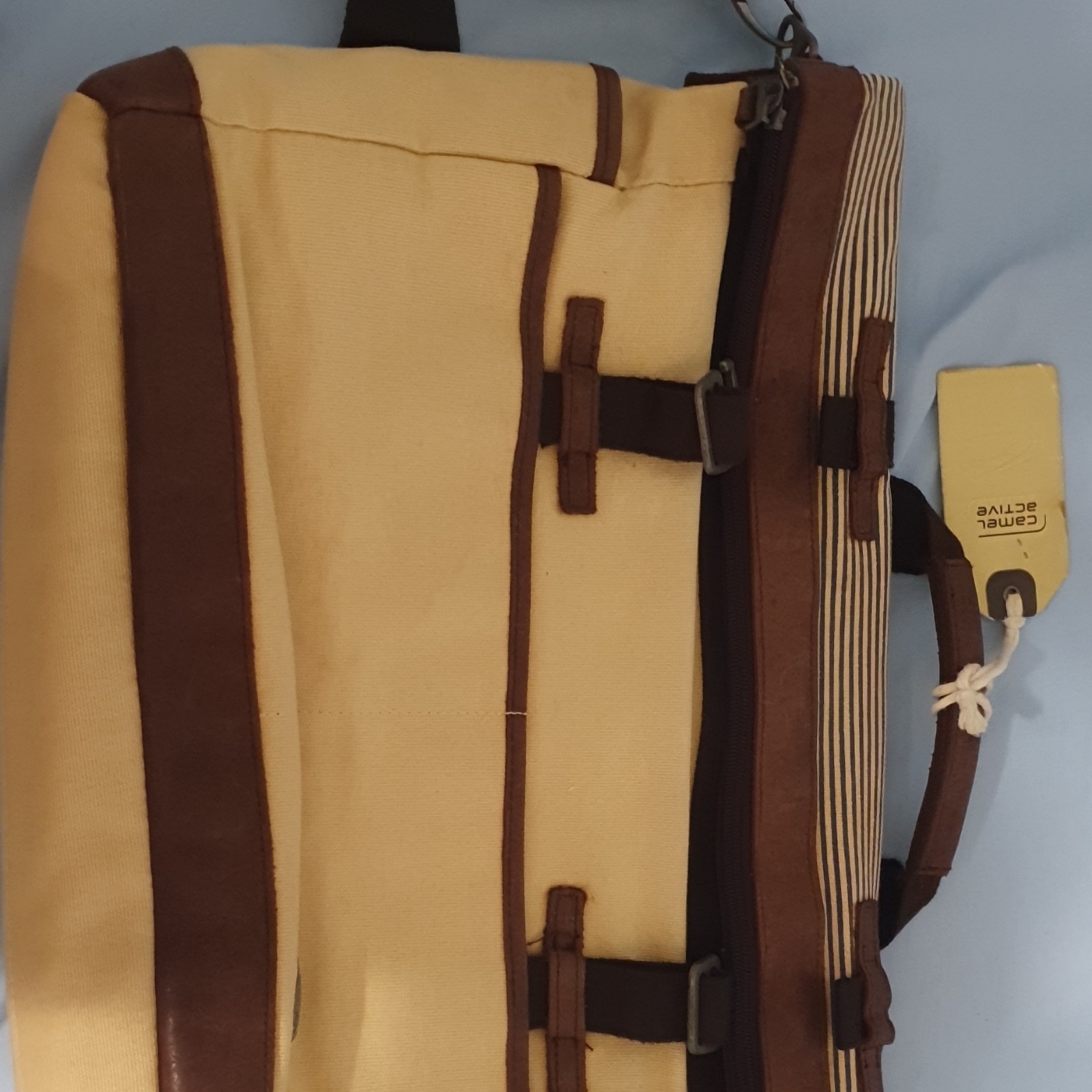 Camel Active Men’s Messenger Bag Beige/Brown Zip Buckle Adjustable Strap Striped