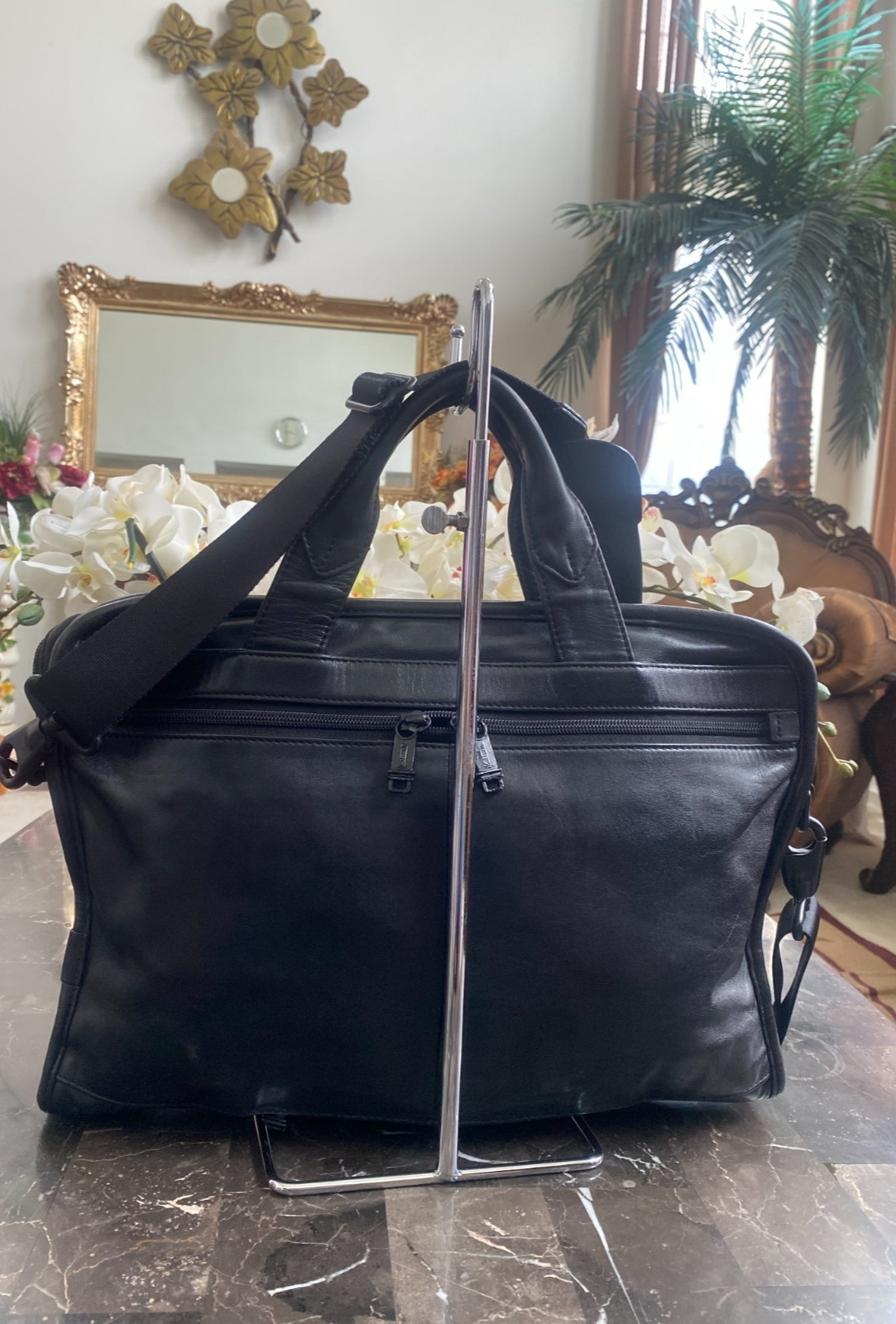 TUMI 96101DH Black All Leather Slim Laptop Business Shoulder Briefcase EUC, $650