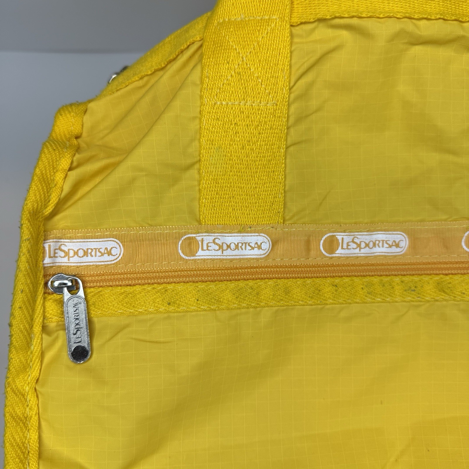 LeSportsac Adjustable Strap Carry On Crossbody Bag Yellow USA Vtg 80s 13”x10”x5”