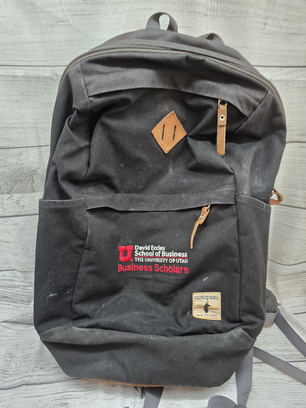 Cotopaxi Cusco 26 L Leather Bottom Backpack / Black with Utah Logo