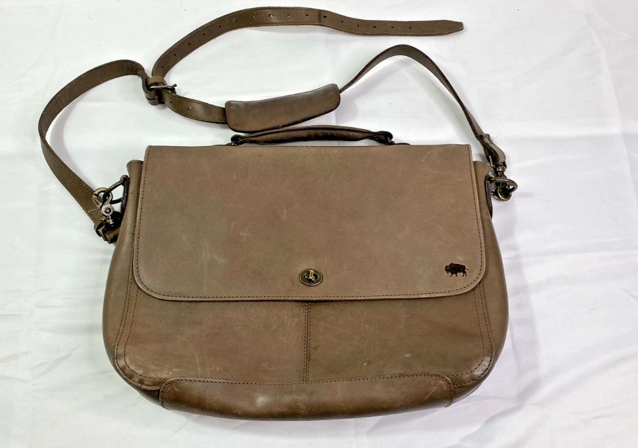 Buffalo Jackson Trading Co. Roosevelt Leather Messenger Laptop Bag Taupe