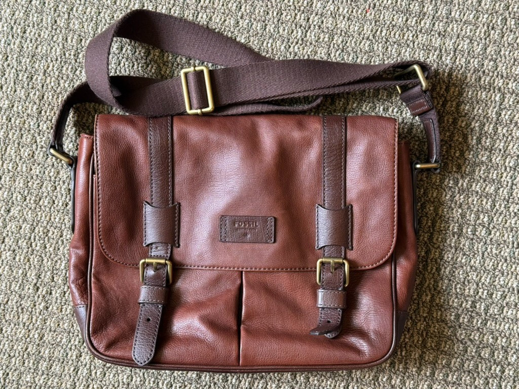 Fossil Leather Messenger Bag Two-Tone Brown Flap Top Laptop Soft