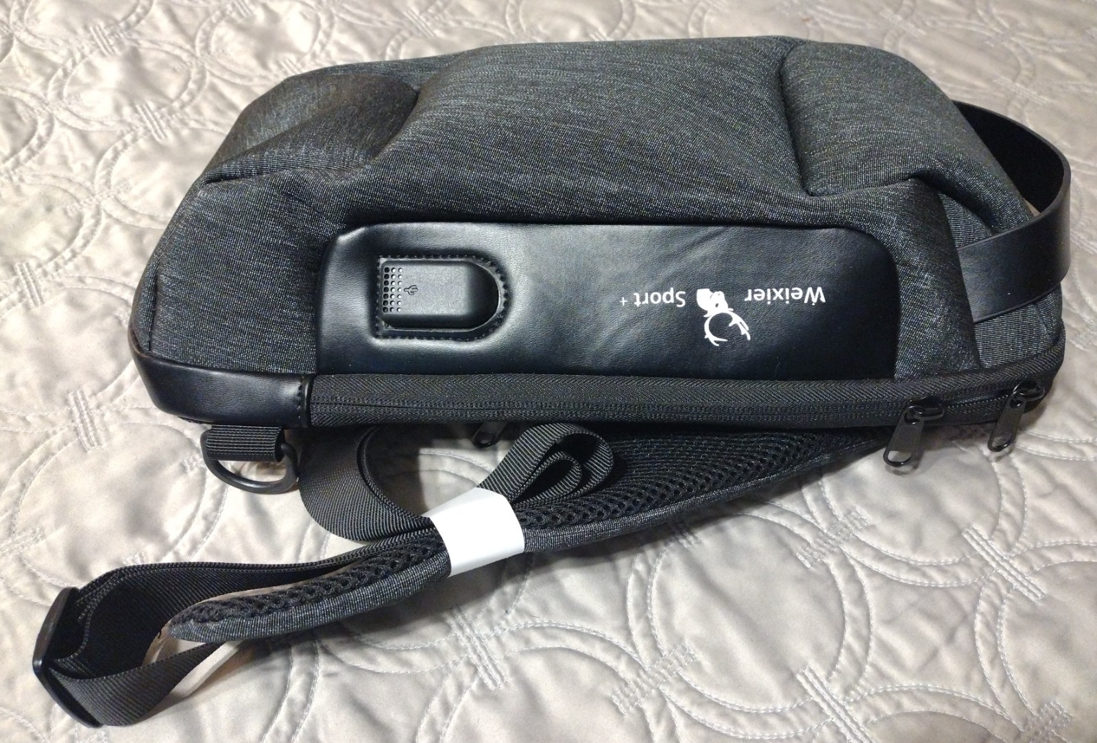 Weixier Sport Crossbody Bag Shoulder Sling Men’s Anti Theft Lock USB Oxford Bag