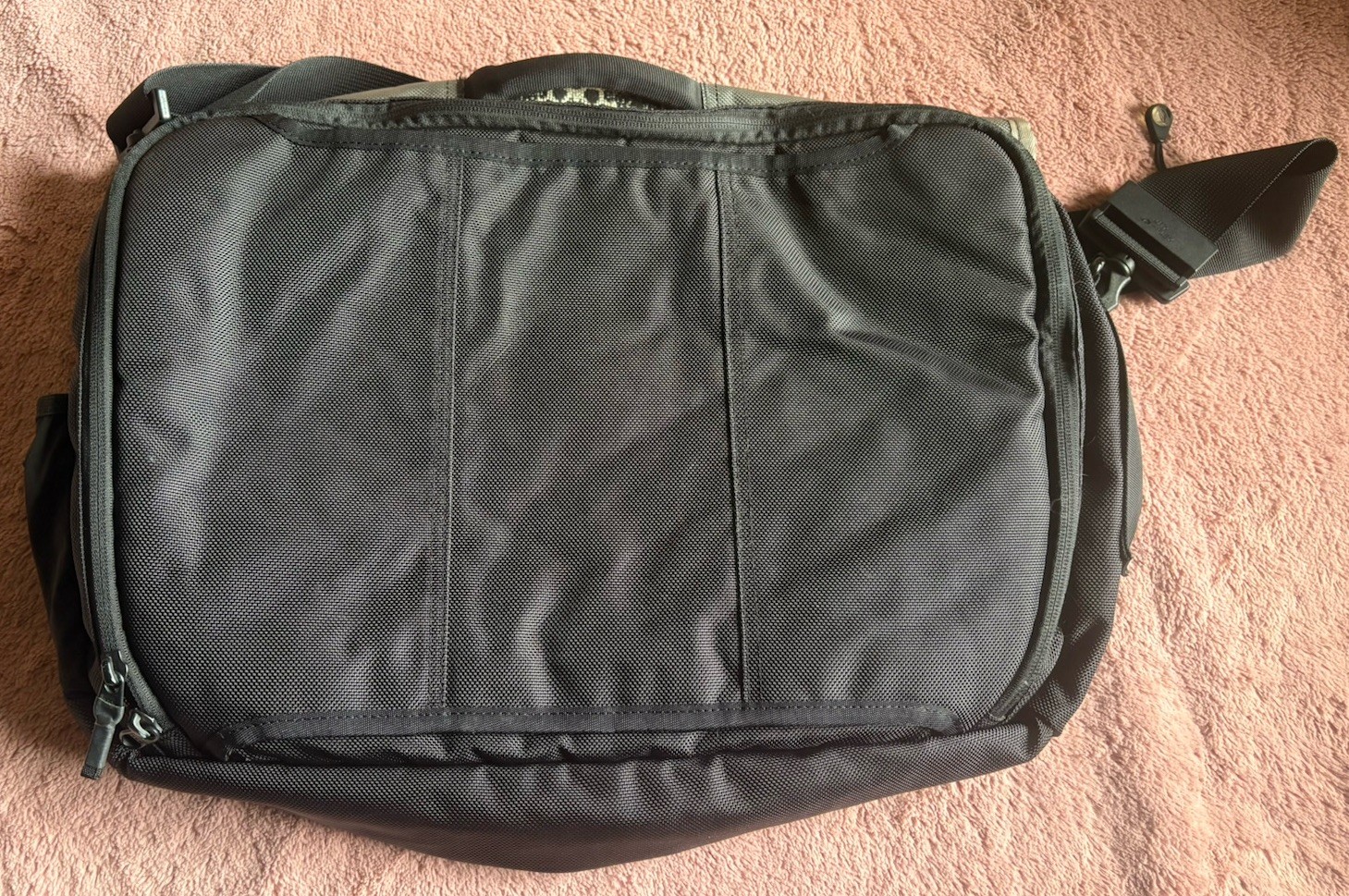 Vintage Timbuk2 Black Gray Rare Design Large Messenger Carry Bag-See Description