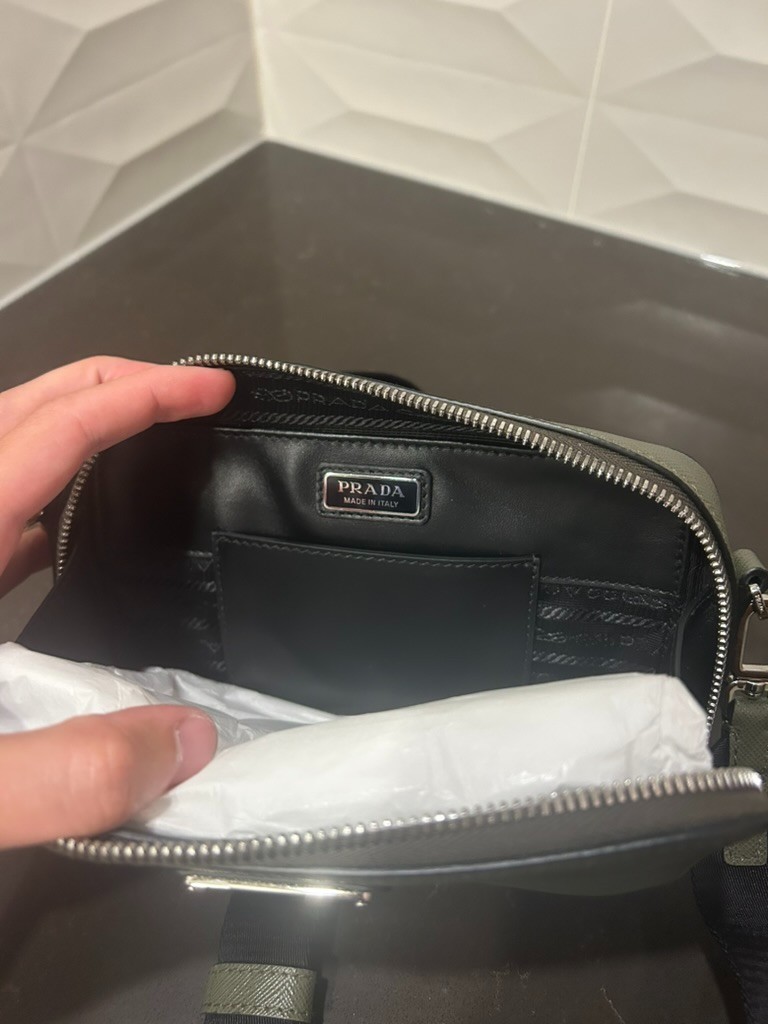 👜🟢 Prada Brique Saffiano Leather Bag – Loden Green – Like New Crossbody