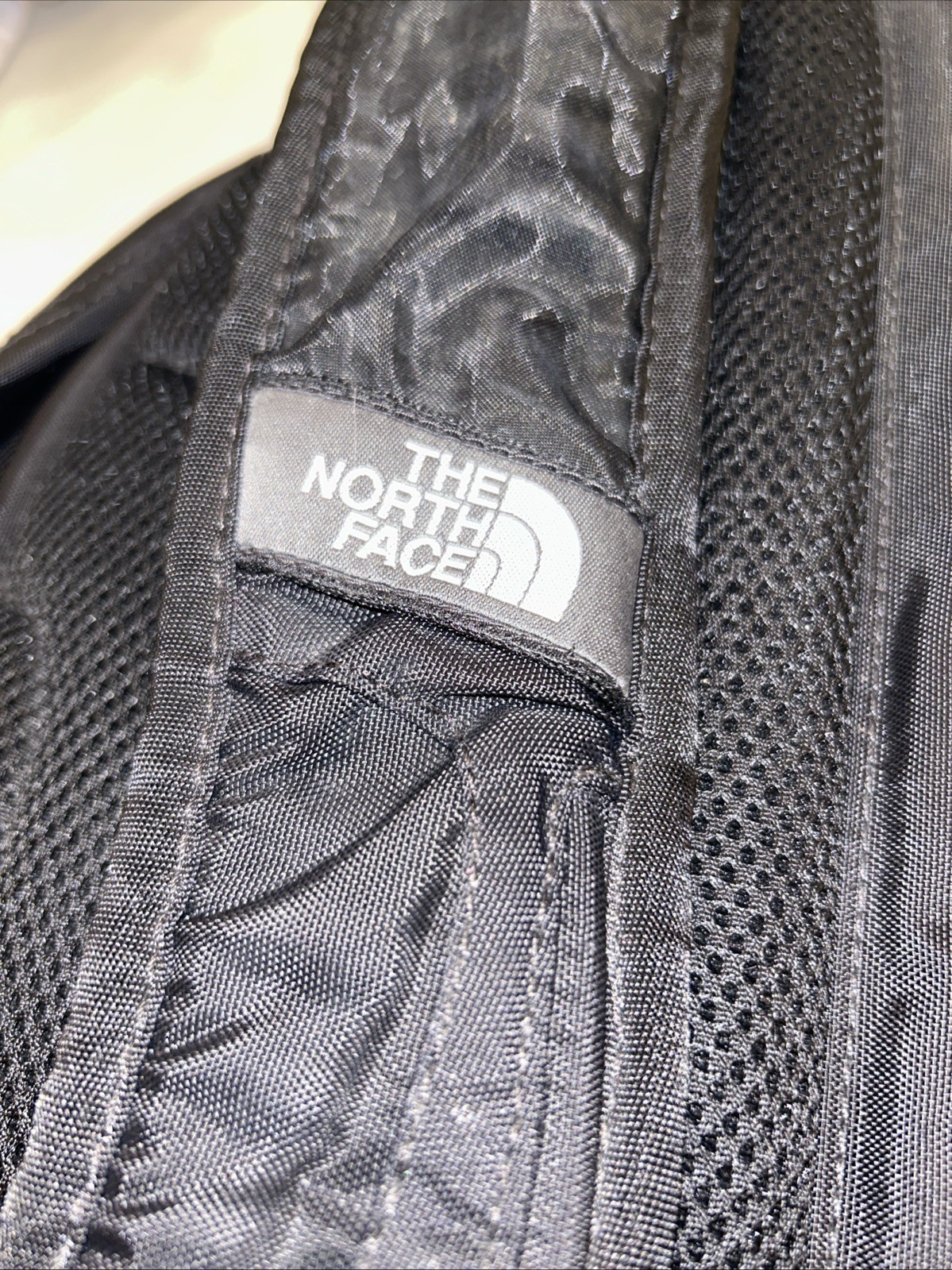 THE NORTH FACE Recon Everyday Laptop Backpack, TNF Black-NPF – USED