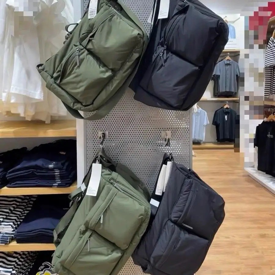 Uniqlo Multi Pocket Shoulder Bag 2 Colors Handbag For Men Messenger Bag