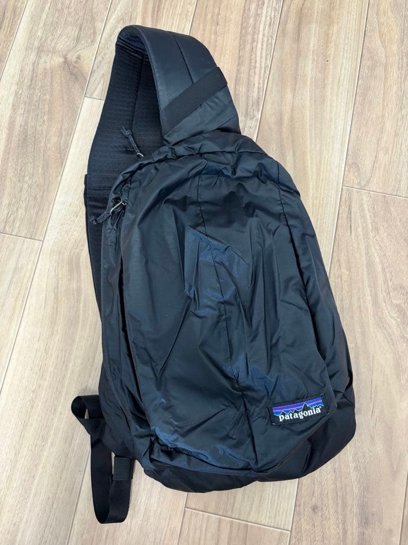 Patagonia Ultralight Black Hole Sling Bag 35x27cm Recycled Nylon New with Tag