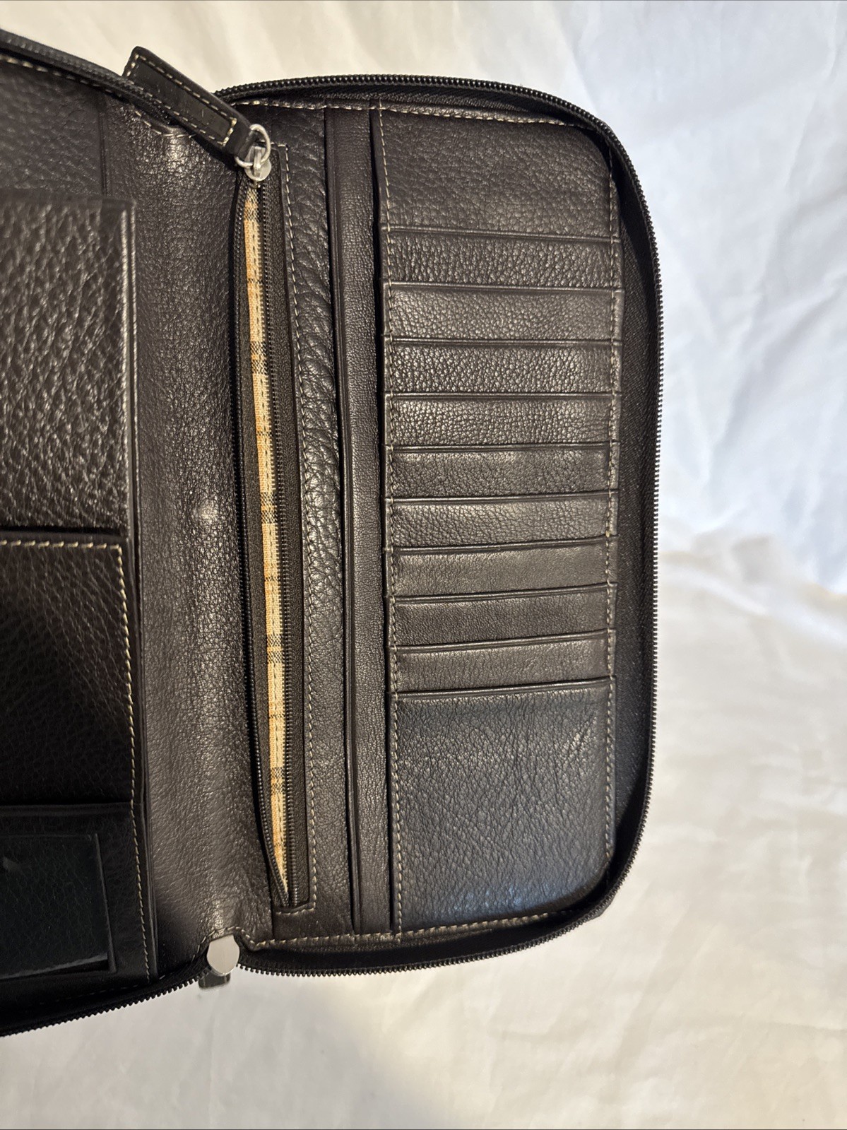 Levenger Zip-Around Black Premium Pebbled Leather Wallet Organizer Quality Lux
