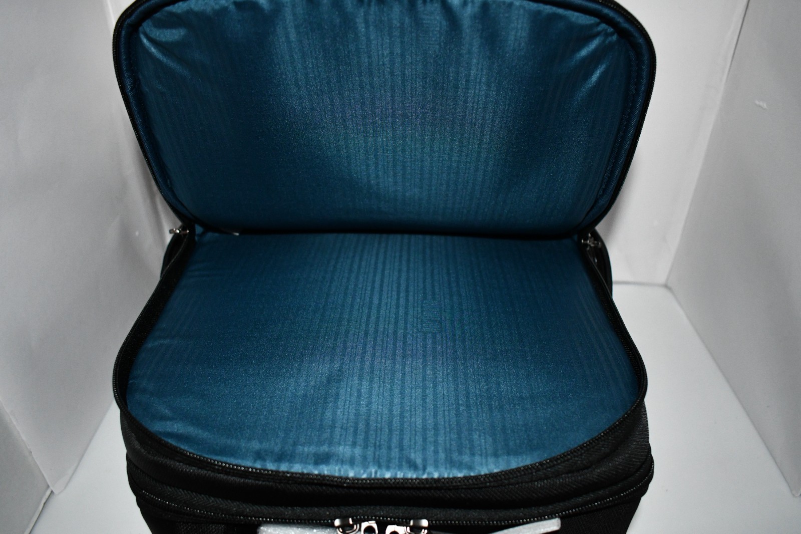 Hartmann Metropolitan 2 Executive Backpack in Deep Black #111258-1276 NWT