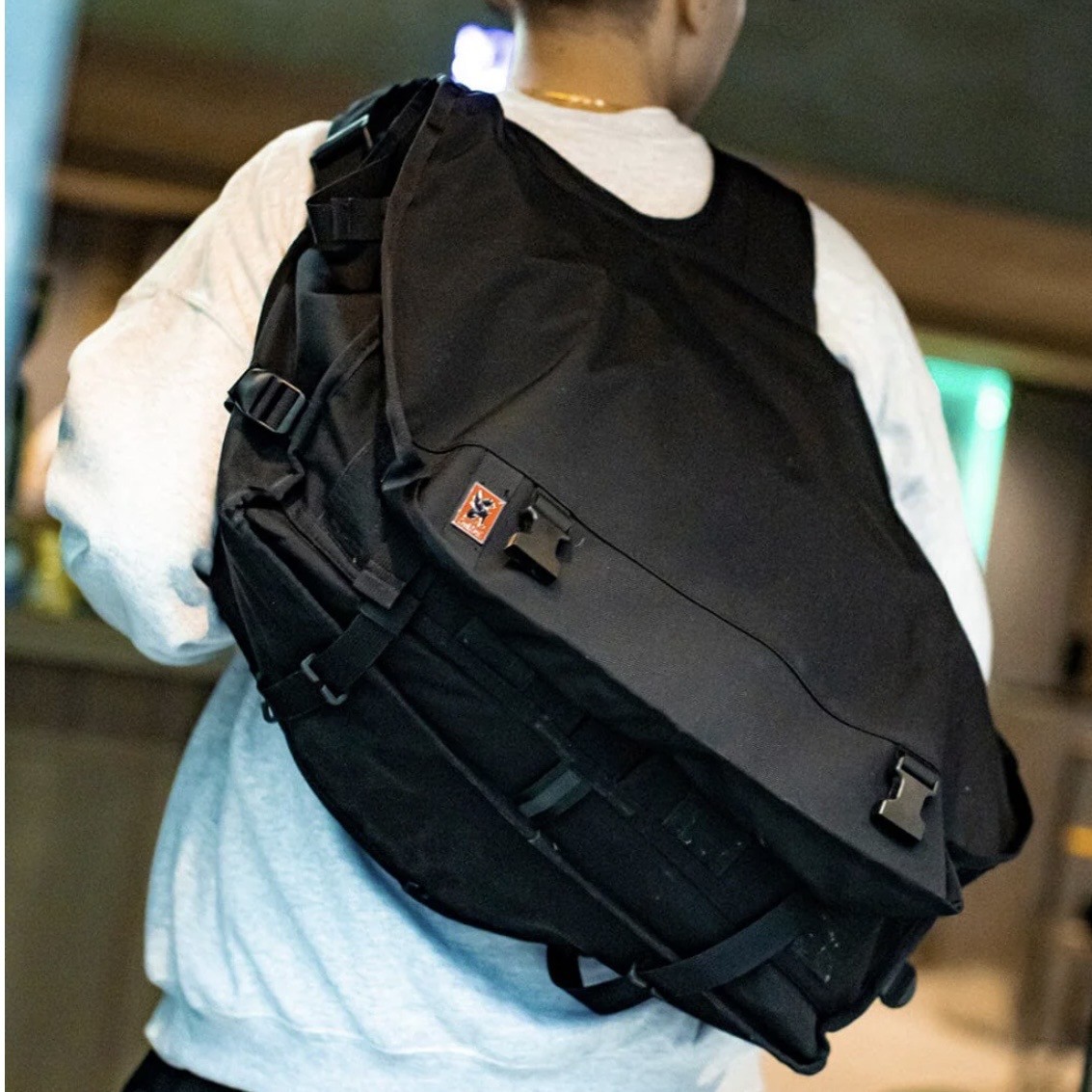 Chrome Berlin Pro Messenger Bag Huge 52L Iconic Black Durable Waterproof NEW