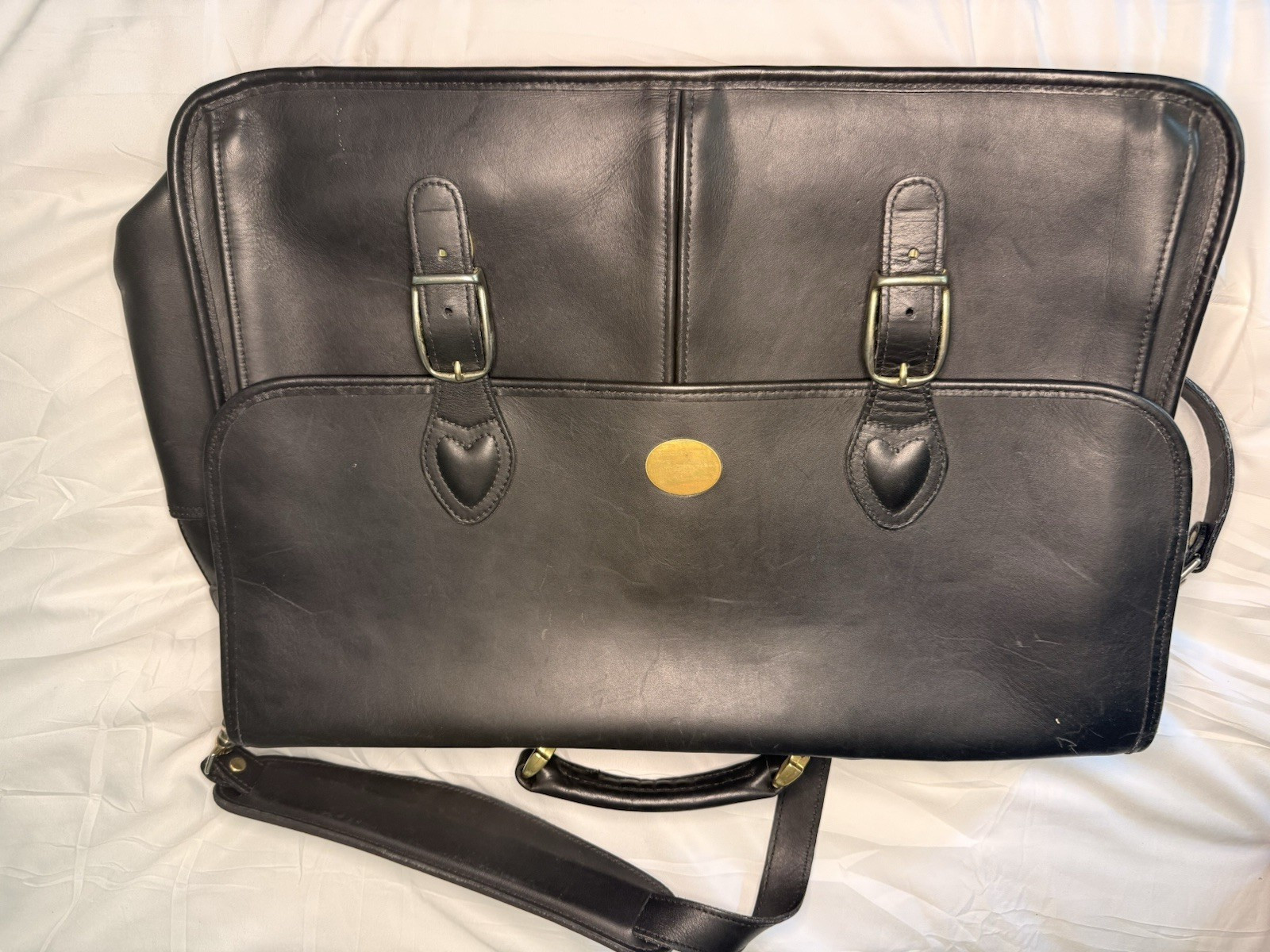 KorchmarMen’s Black Messenger Bag Buckle/Zip Closure Inner Pockets Strap