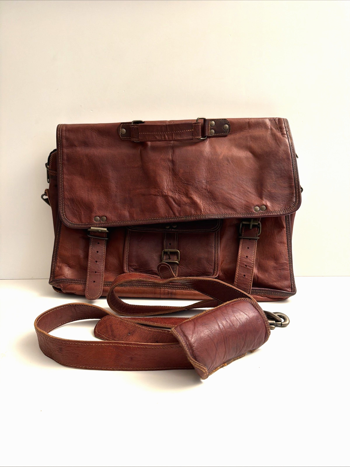 Komal’s Passion Leather Messenger Bag Brown Distressed Laptop Satchel 18″ Clean!