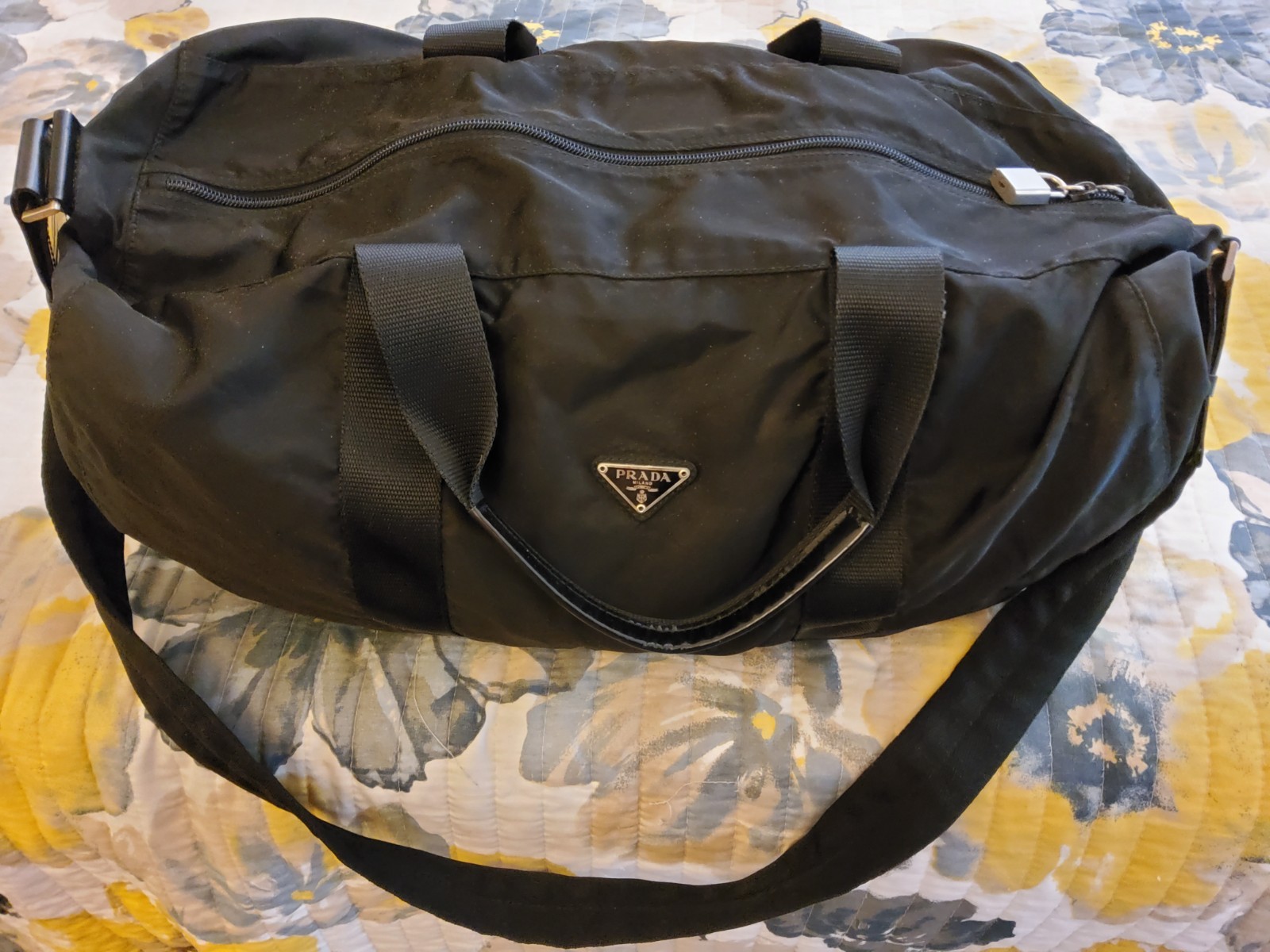 Authentic PRADA Boston Weekend Gym Duffle Bag Nylon Lock Keys Unlined Black
