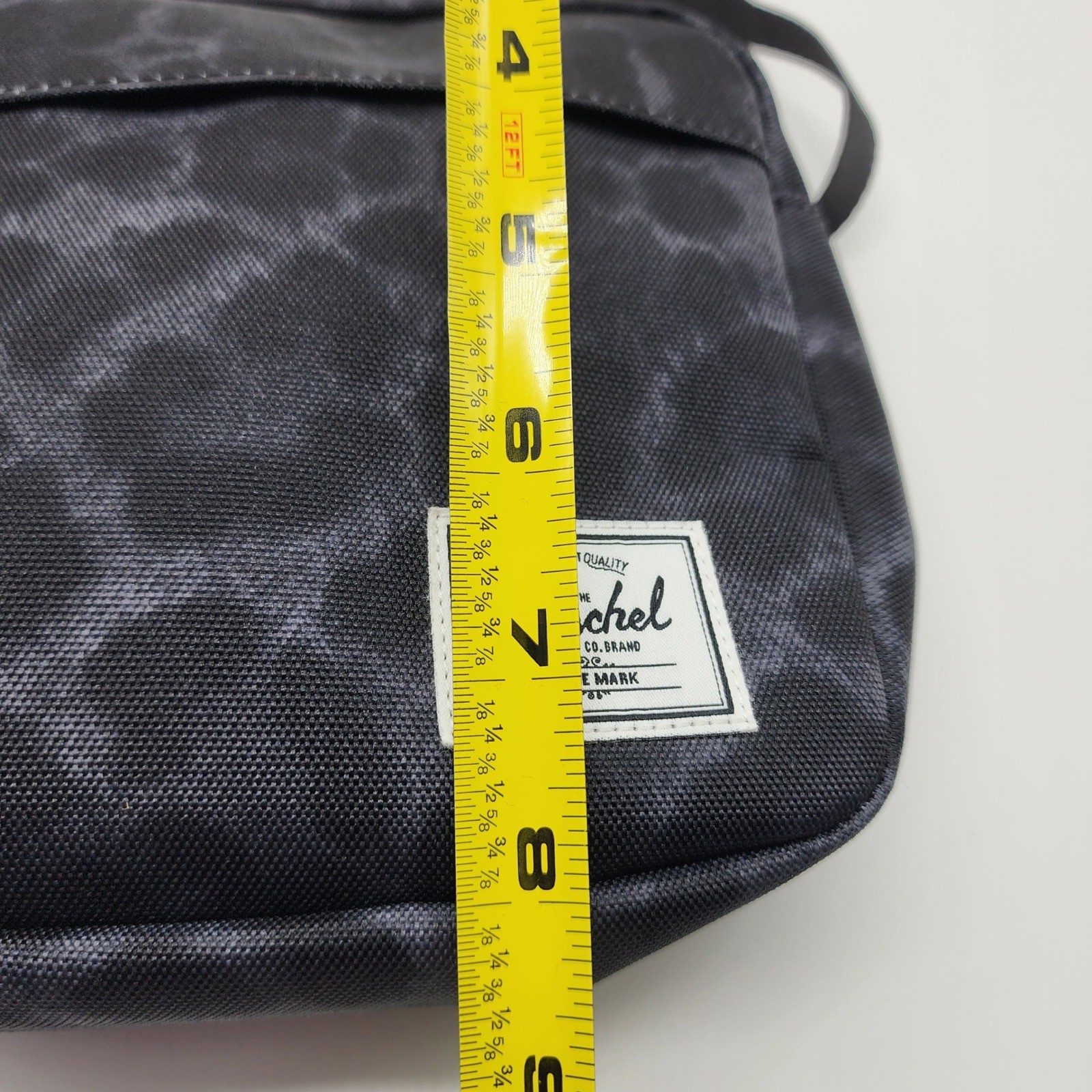Herschel Supply Co Classic Crossbody Bag Digi Leopard Black Gray Messenger EUC