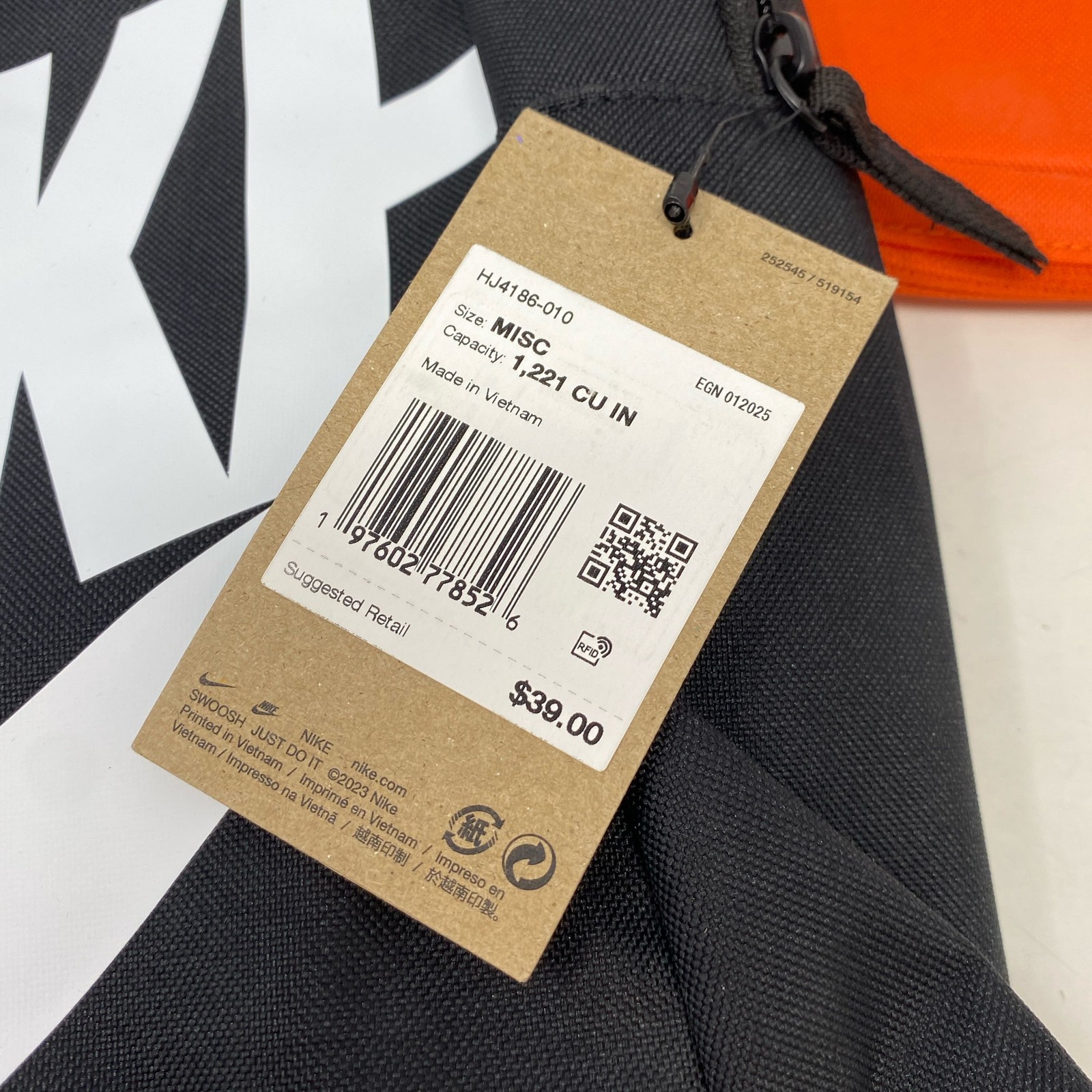 Nike Elemental Backpack 20L w/ Pencil Case Black/White One Size