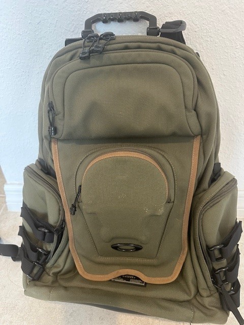 Oakley Icon Green Black 2019 Large Gear Bag Laptop Tactical Original 2.0