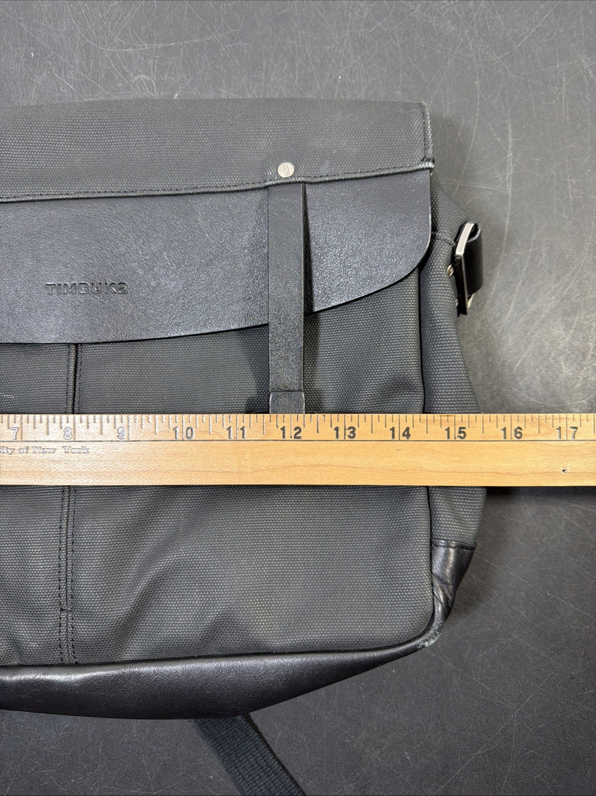 TIMBUK2 Distilled Proof Messenger Bag Medium Leather Canvas Black [No Strap]