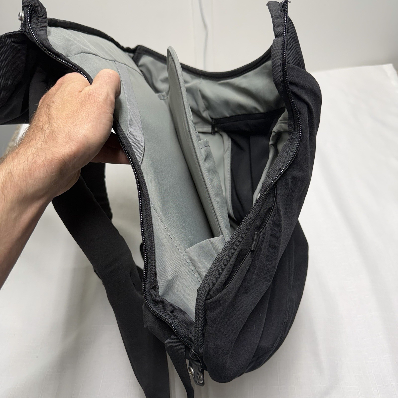 Koala Gear Joey Backpack Everyday Ergonomic Bag Kickstarter Microfiber Black 🔥