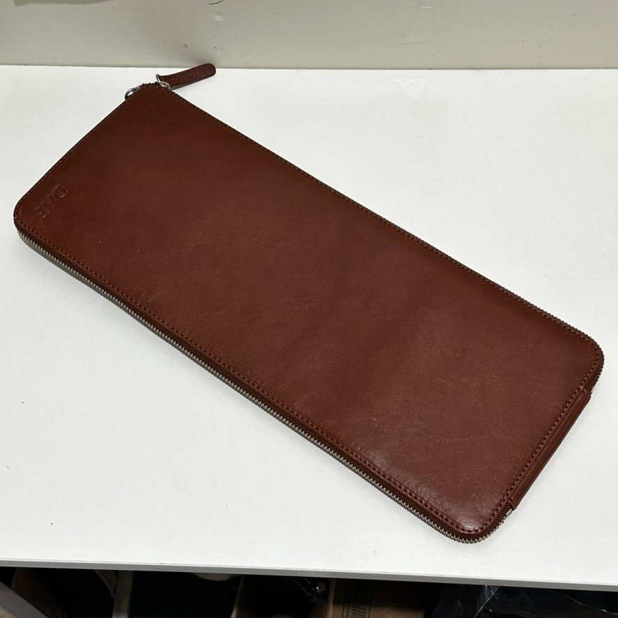 RedEnvelope Brown Leather Travel Tech Tie Organizer Zip Folio Case DAF Initials