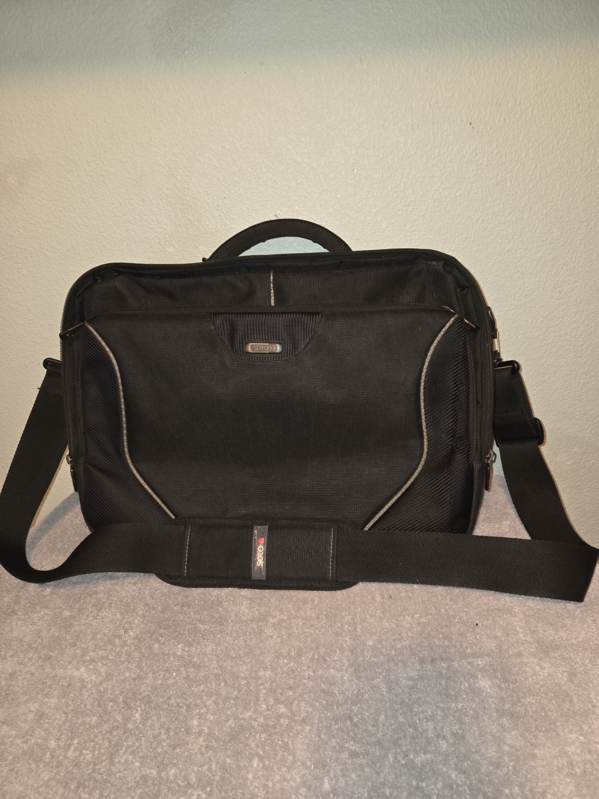 Solo New York Urban Black Top-Load Laptop Bag/Briefcase w/ Shoulder Strap