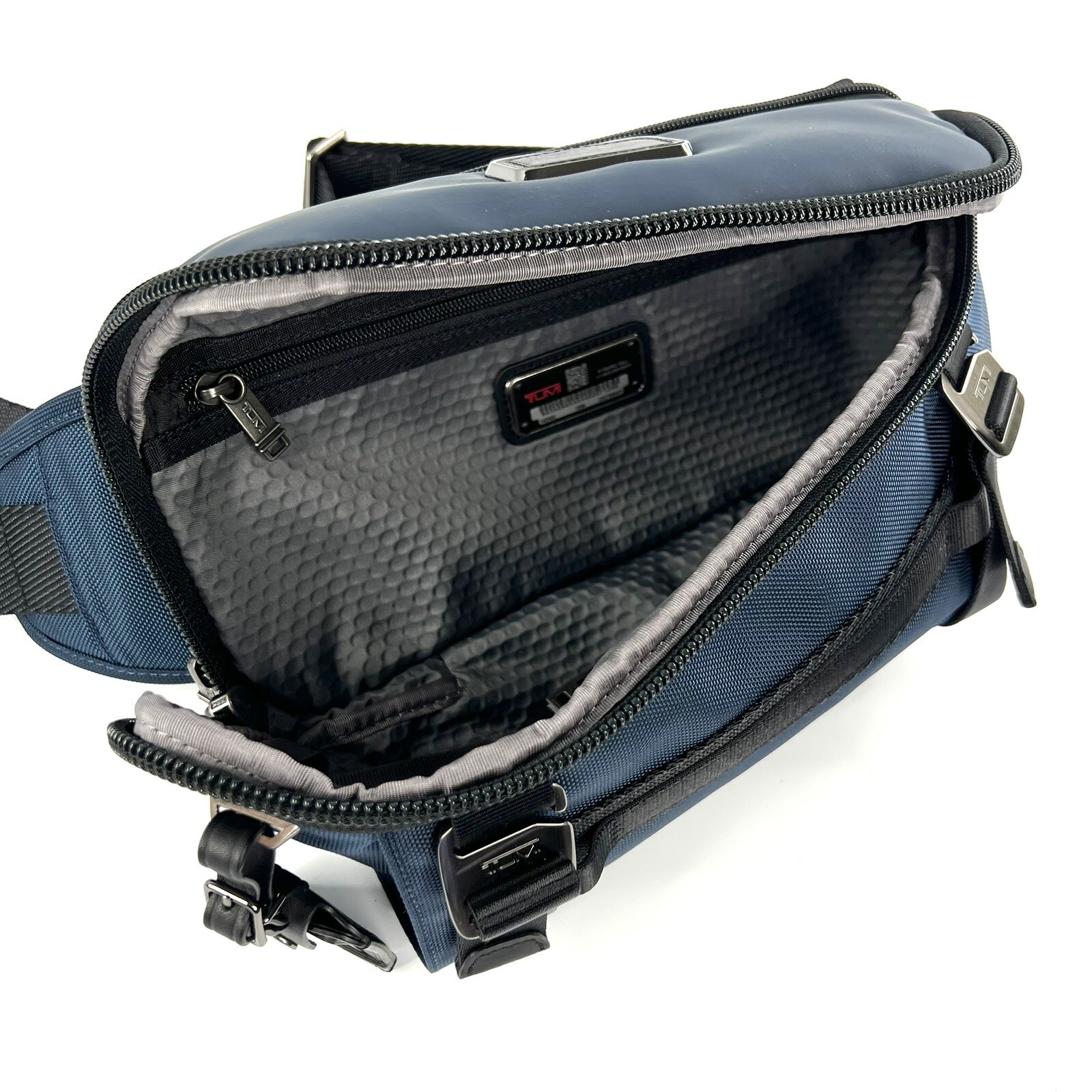 TUMI Alpha Bravo Platoon Sling Navy Blue and Black Shoulder Bag Crossbody