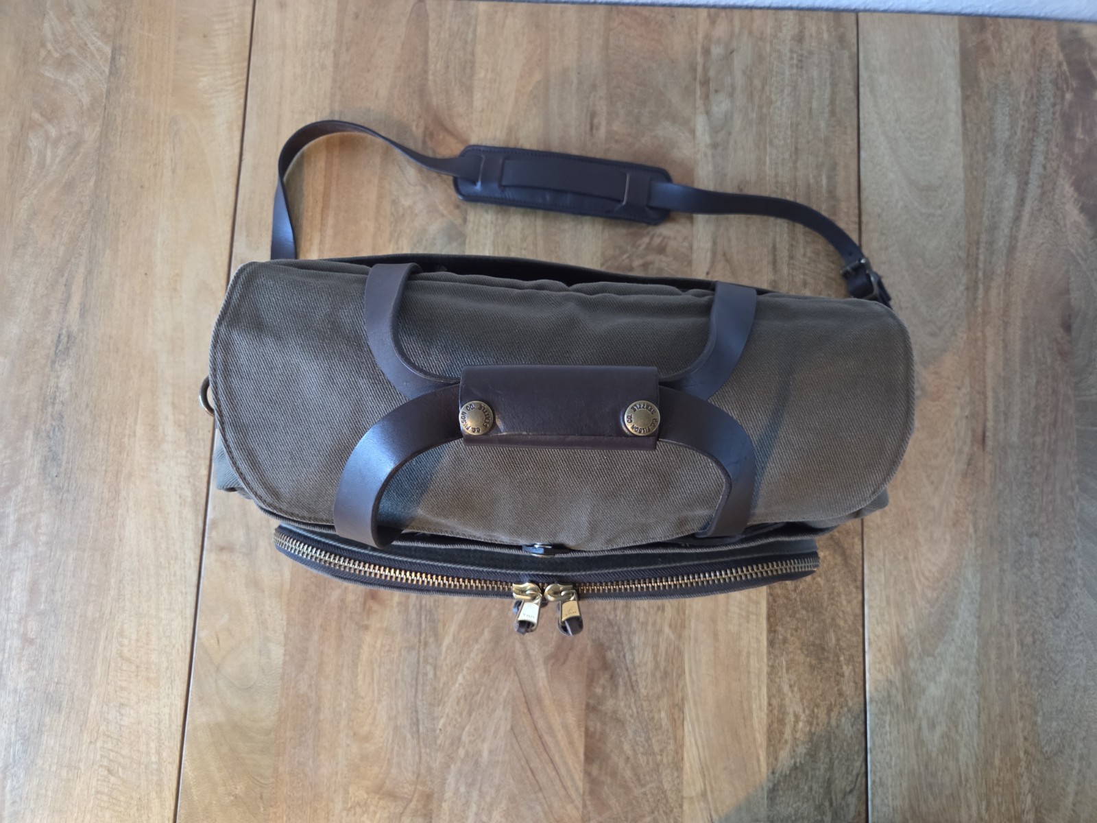 Filson Rugged Twill Padded Computer Bag | YKK Era | Otter Green | Made in USA