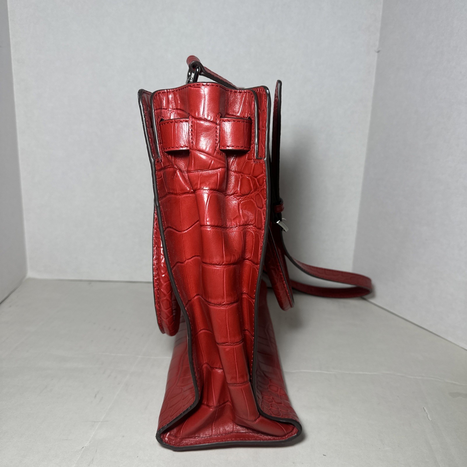 Michael Kors Tote Shoulderbag Dillon Crocodile Red Leather Removable Strap EUC