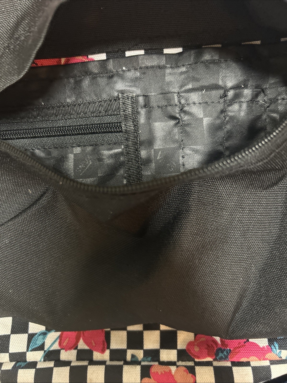 Vans Off The Wall Medium Backpack – Black/White Checkered With Pink Roses