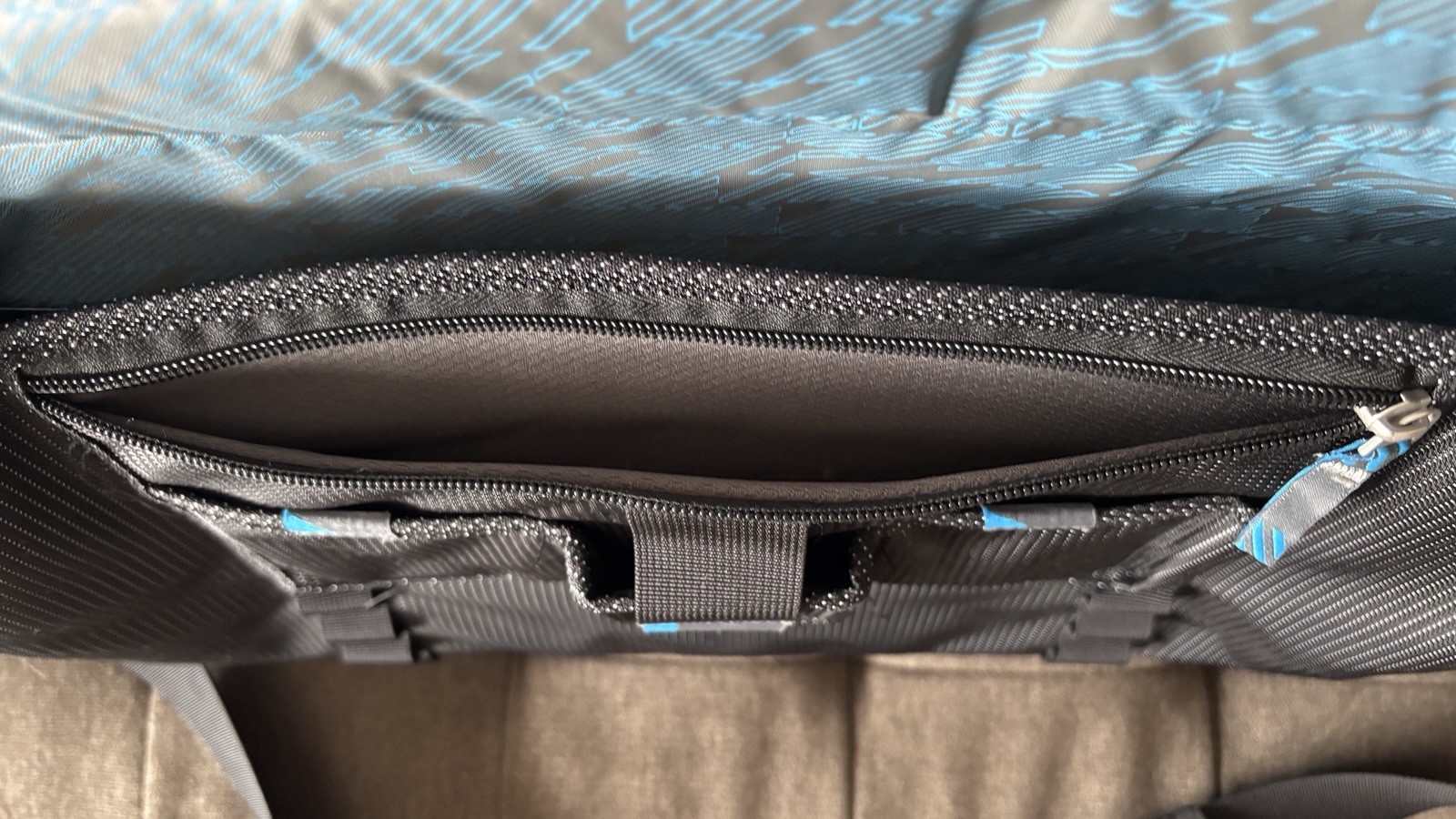 THULE Bag Messenger Crossover Crossbpdy | 15 Inch Laptop | VG Condition