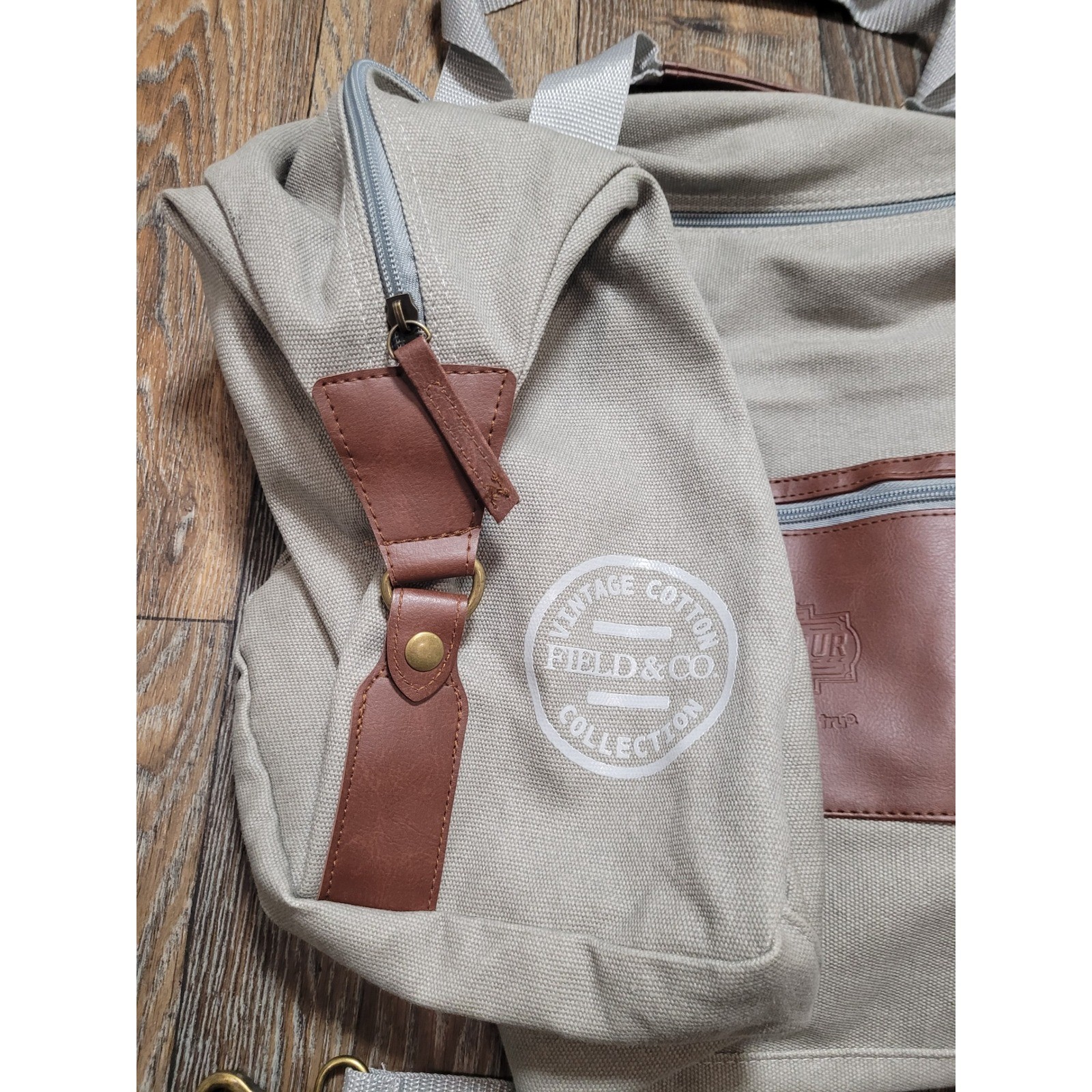 Field & Co. 2018 Final Four San Antonio Grey Canvas Duffel Bag Weekender Mens