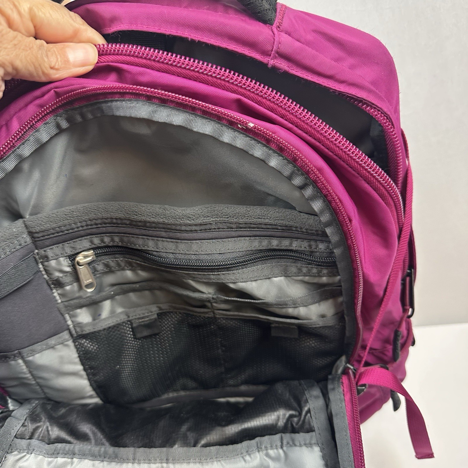 The North Face Recon Laptop Backpack Travel School Bag Gym Black Flex Vent