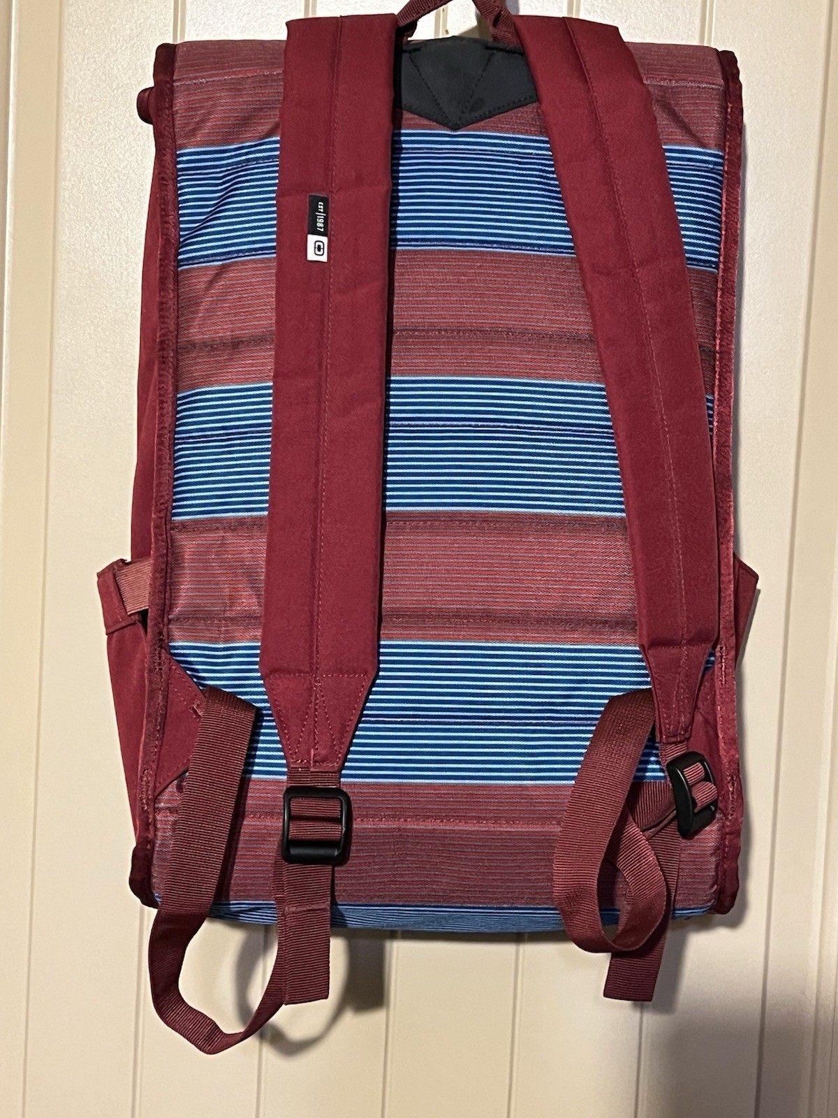 OGIO RUCK 20” Back bag laptop bag Red, Blue, white, , Very Good Condition Rare